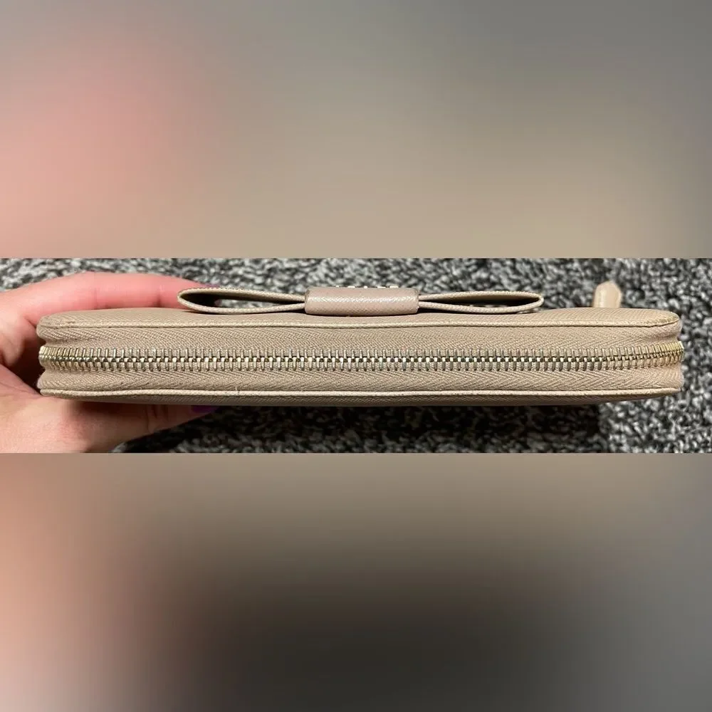 Prada Fiocco wallet
